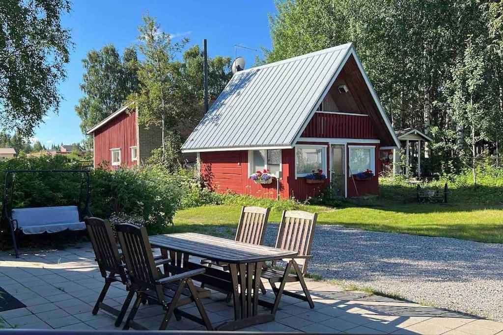 Adorable 1-Bedroom Cottage/Guesthouse In Kittilae Bagian luar foto